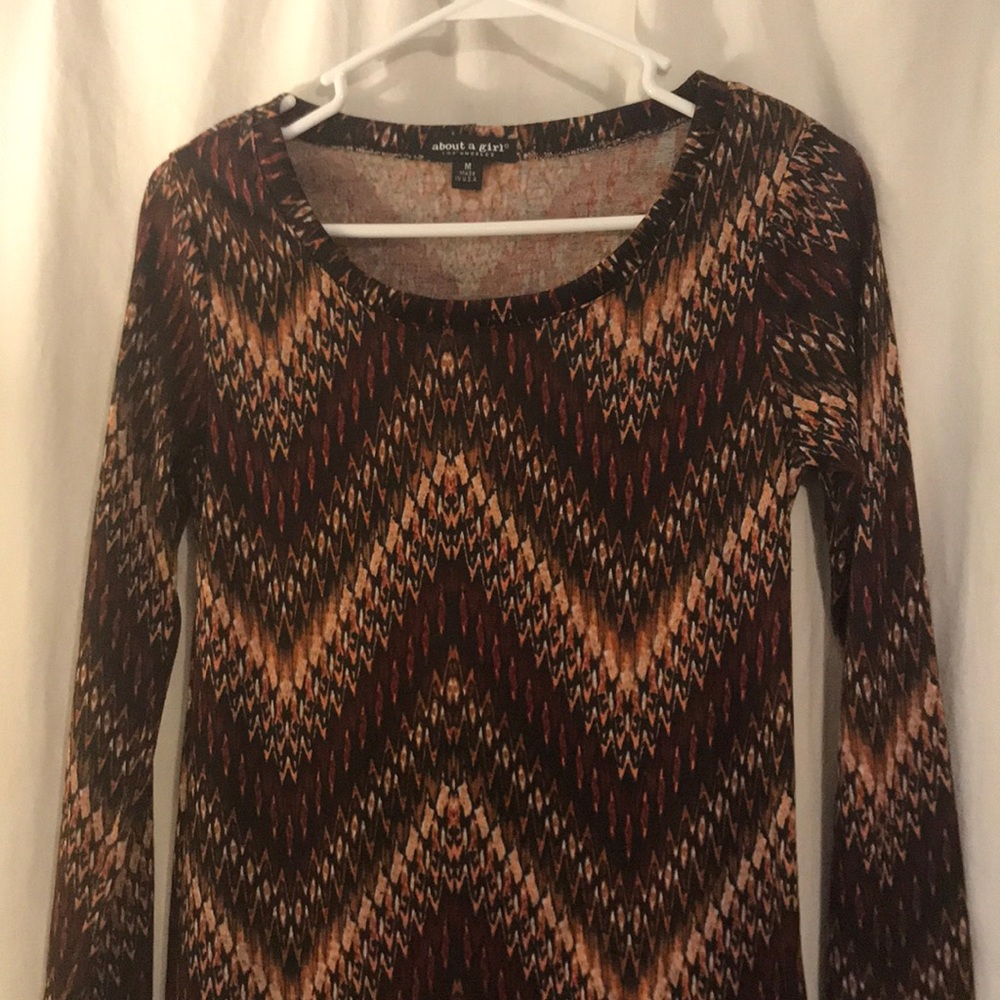 Long brown patterned top - Picture 3 of 4